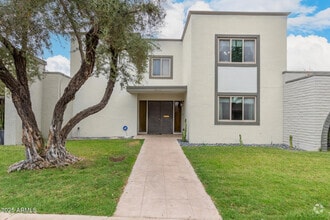 Building Photo - 8212 E Rovey Ave
