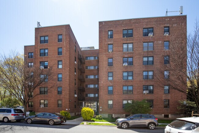 Building Photo - 21610 77th Ave