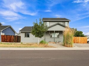Building Photo - 566 Placer St
