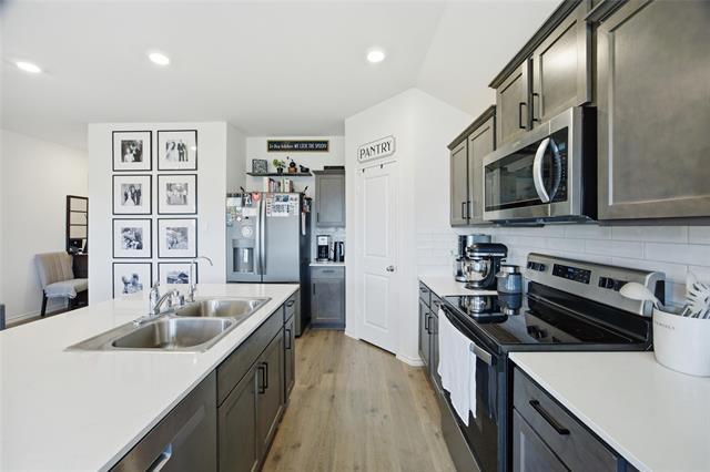 Foto del edificio - 304 Red Strm Wy