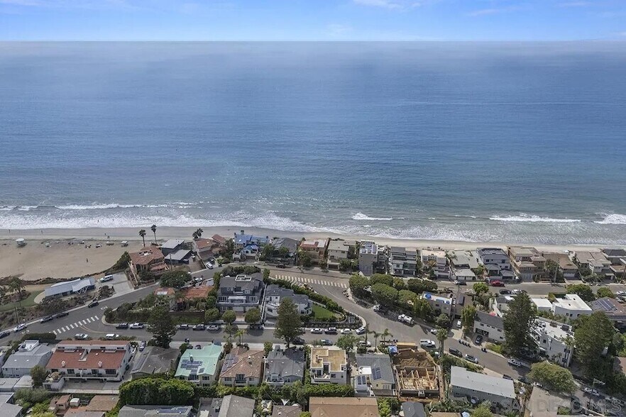 Foto principal - 218 N Helix Ave
