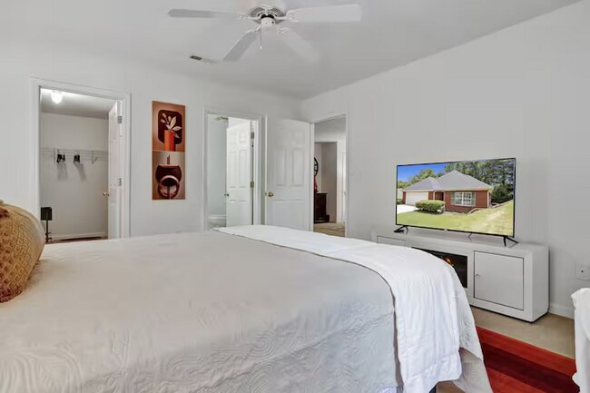 Foto del edificio - 4525 Sagewood Ln