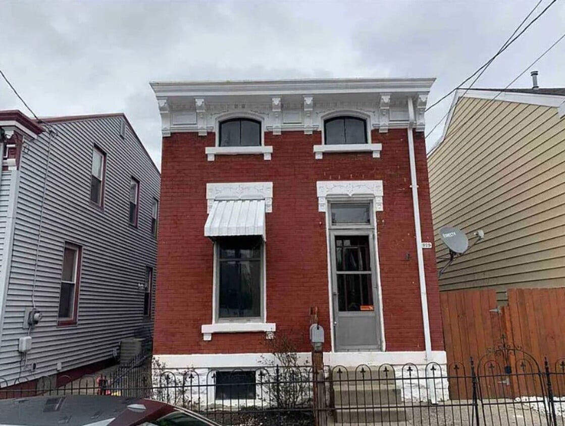 Charming 2BR in the Heart of Newport – Walk to Dining, Shops & the Levee - Charming 2BR in the Heart of Newport – Walk to Dining, Shops & the Levee