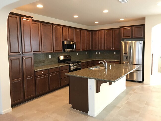 Foto del edificio - Two story home in Mountain House!