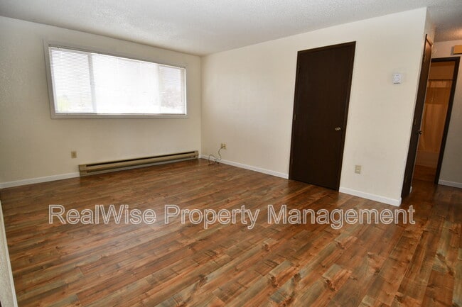 Building Photo - 314 NW Tumlin Ave