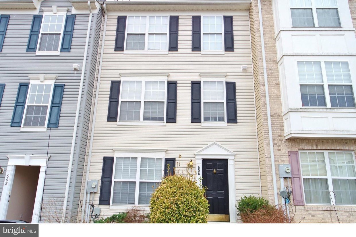 606 Pendleton Ln, Strasburg, VA 22657 Townhome Rentals in Strasburg VA
