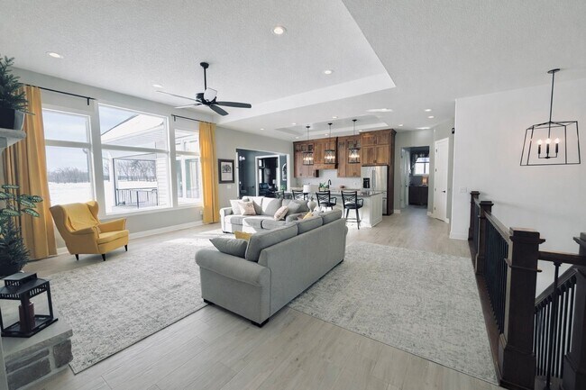 Foto del edificio - MUST SEE!  Gorgeous - Fully Furnished - New Construction Home in Delano.  No Detail Left To Be De...