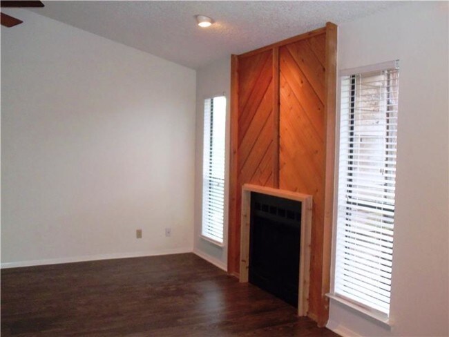 Foto del edificio - 5602 Woodrow Ave