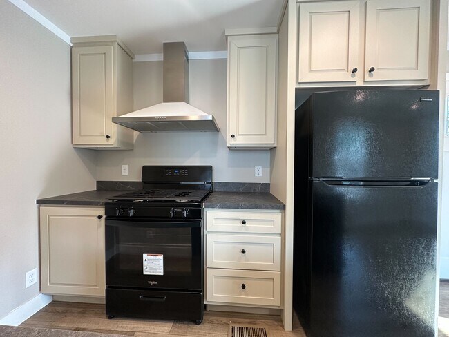 Foto del edificio - 76 E U.S. Hwy 6