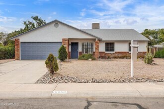 Building Photo - 16250 N 64th Pl