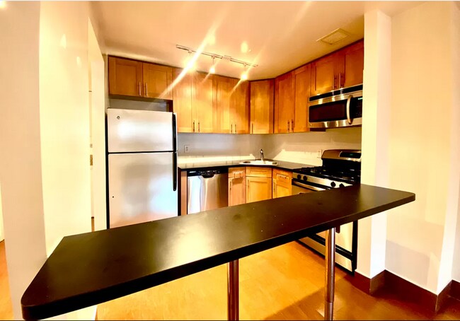 Foto del edificio - 424 E 81st St