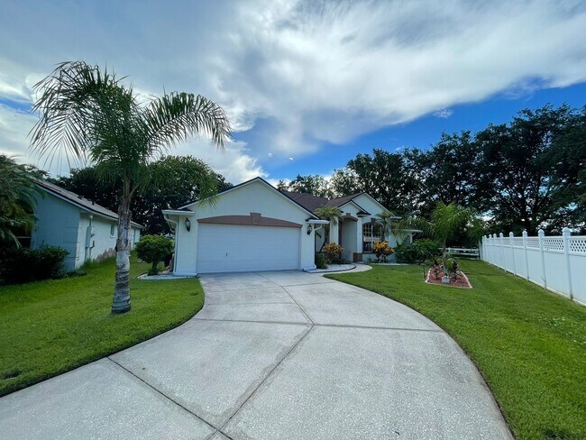 Foto del edificio - 3-bedroom plus Den 2 bath home in Water's ...