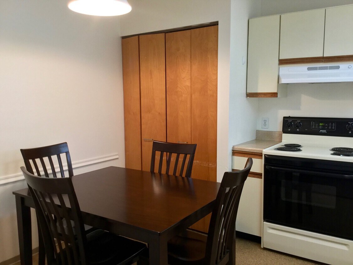 Ravenwood Apartments Ithaca, NY