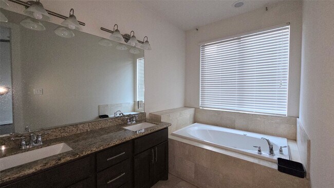 Foto del edificio - 103 Adam Ln