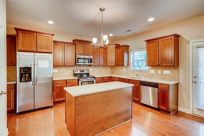 Foto del edificio - 144 Misty Woods Dr, Lake Wylie, SC, 29710