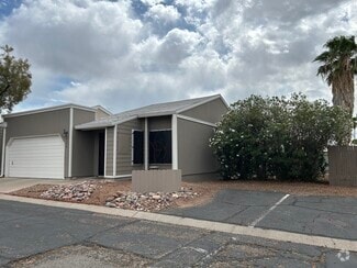 Building Photo - 6374 N Willowhaven Dr