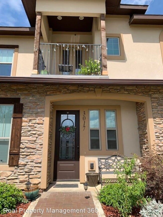 Building Photo - 3 br, 2.5 bath House - 3017 Solana Cir