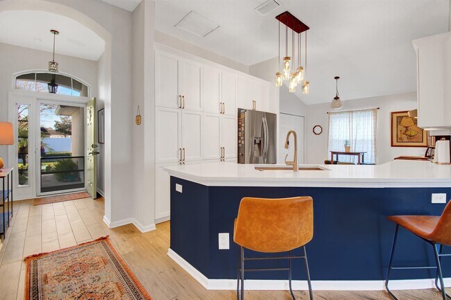 Building Photo - 880 Oak Arbor Cir