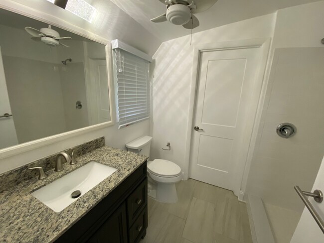 Foto del edificio - 1212 E Anderson St
