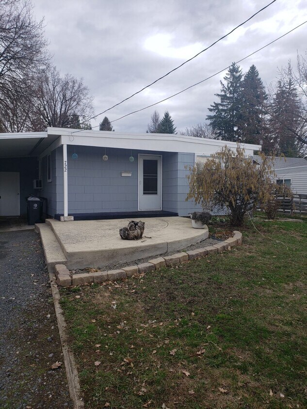 722 White Pl, Moscow, ID 83843 House Rental in Moscow, ID
