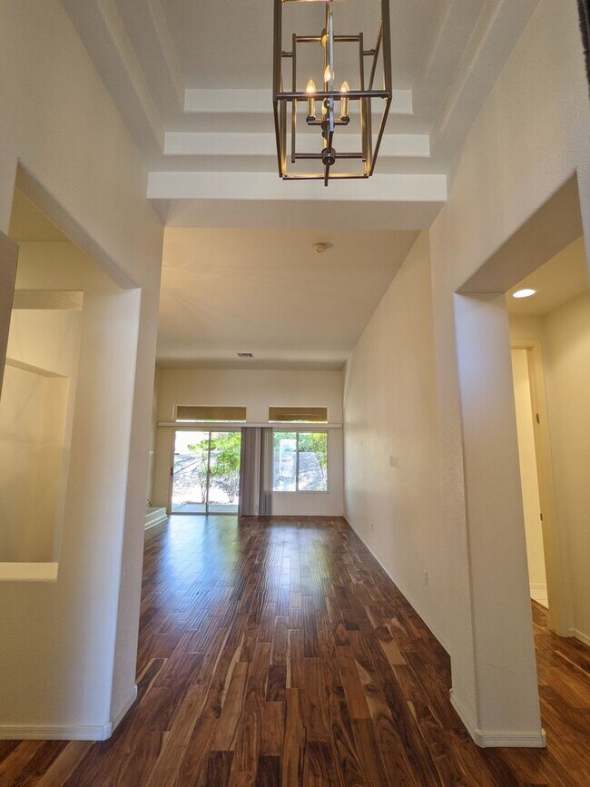 Foto del edificio - 9361 Fresh Spring Dr