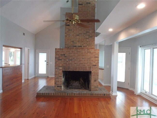 Building Photo - 1122 Wilmington Island Rd