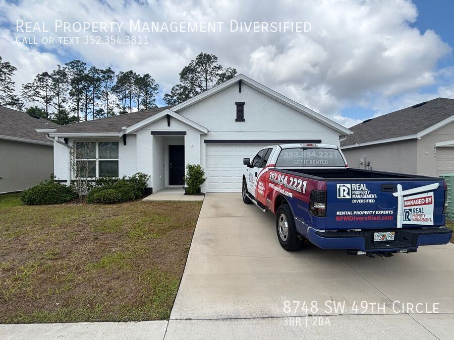 Foto principal - 8748 SW 49th Cir