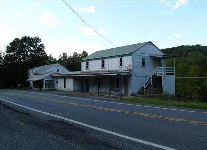 Primary Photo - 1833 Moselem Springs Rd