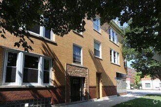 Building Photo - 2506 W Argyle St