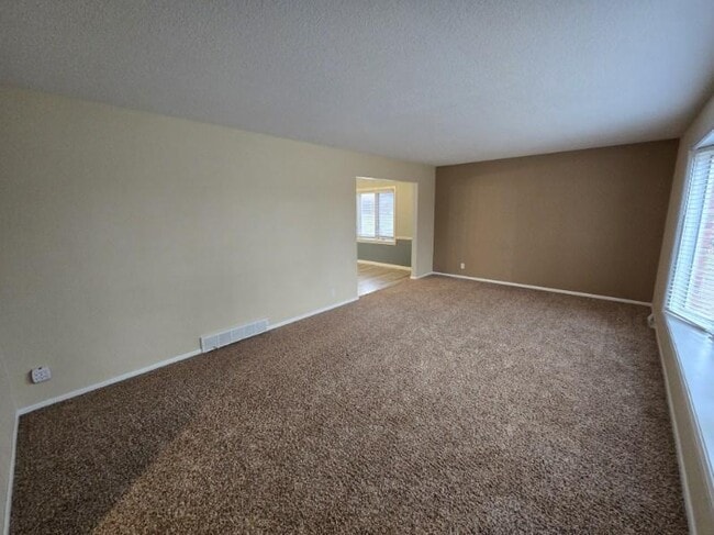 Building Photo - 5109 Coachman Rd