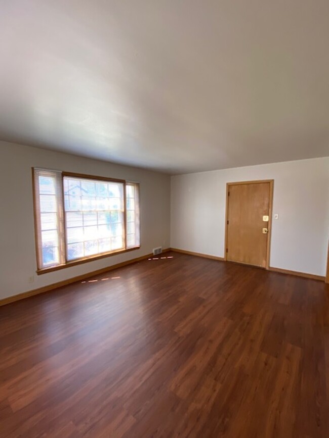 Building Photo - 7314 W Burleigh St