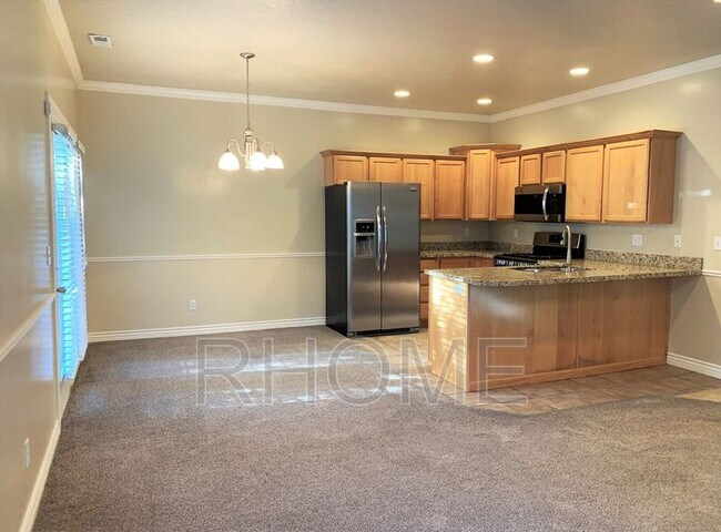 Building Photo - 6779 Sienna Park Ln