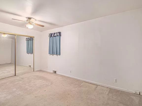 Building Photo - Lovely Apartment for you