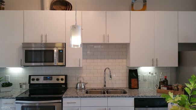 Foto del edificio - 900 E 6th St