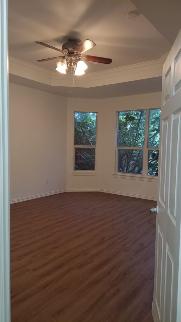 Foto del edificio - 6405 Sapphire Dr