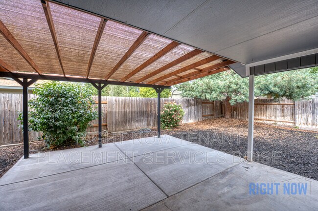 Foto del edificio - 11156 W Gunsmoke St