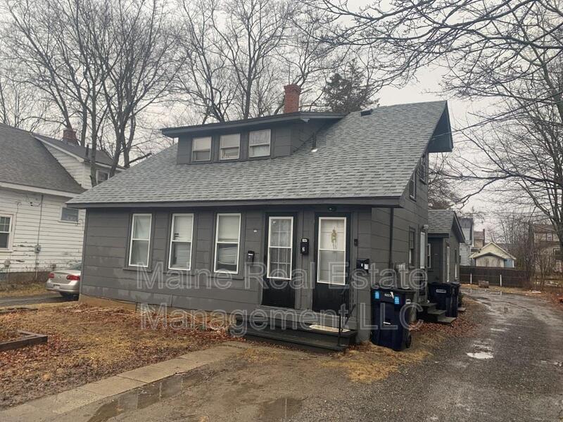 Primary Photo - 121 Allen St