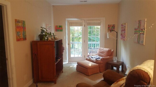 Building Photo - 225 Shaindel Dr