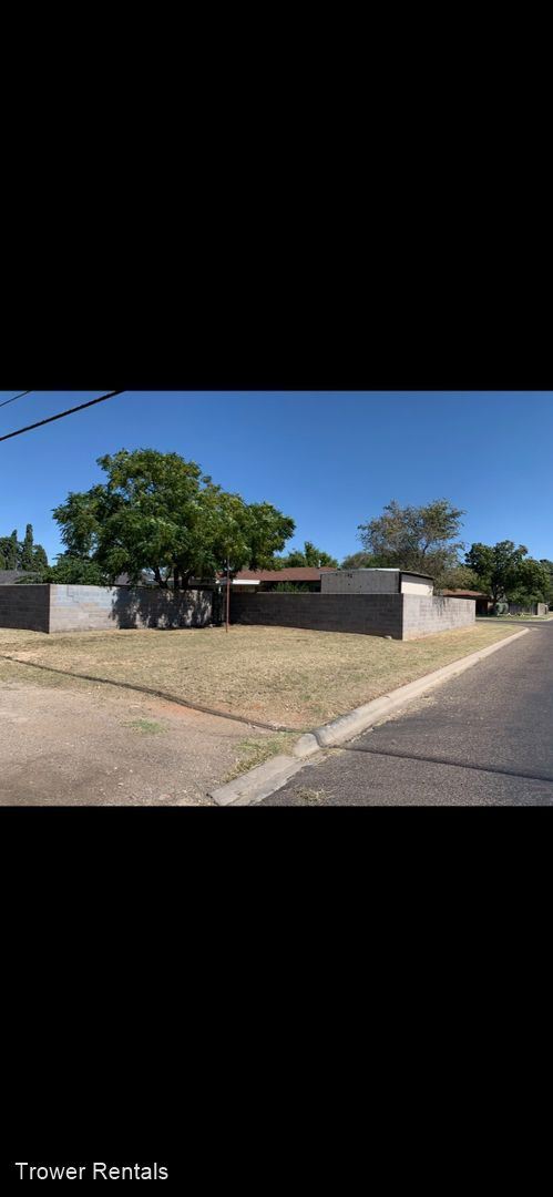 Foto del edificio - 3 br, 2 bath House - 1701 Royalty Ave