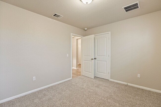 Building Photo - Beautiful 4 bedroom, 2 bathroom home in Leander!