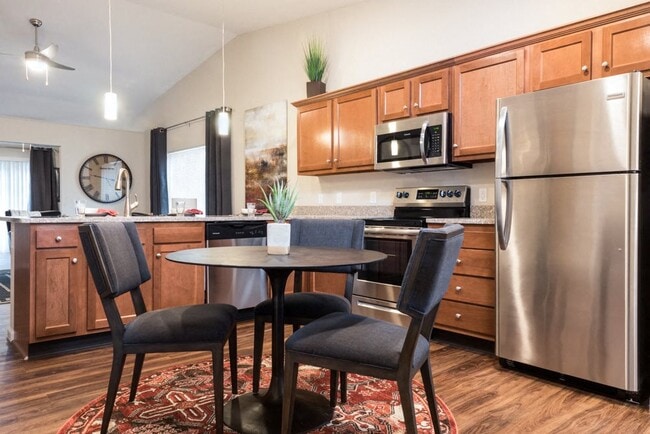 Spacious Kitchens with Breakfast Bar and Room for a Table - Redwood Orrville