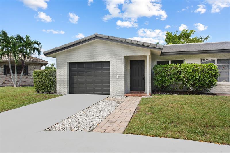 Primary Photo - 11837 NW 32nd Ct