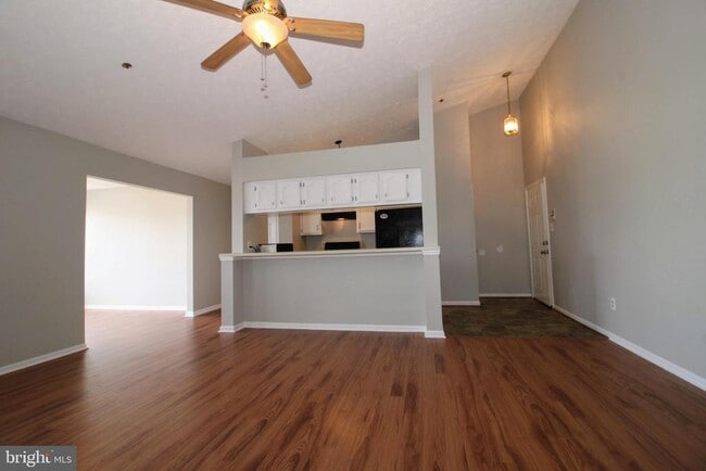 Building Photo - 605 Himes Ave