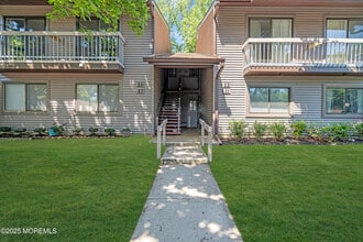 Building Photo - 25 Claremont Ct