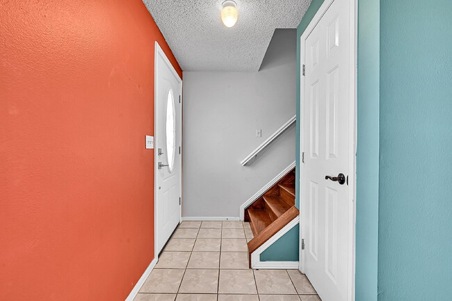 Building Photo - $2,200.95, $300 off the first month's rent, 4 Beds - 2 Bath, Single Family Home in Colorado Sprin...