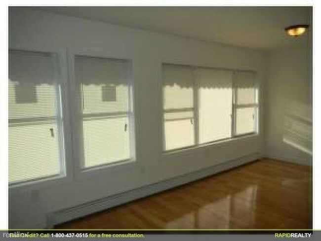 Building Photo - 65 E 42nd St