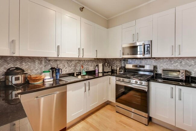 Foto del edificio - 744 N Clark St