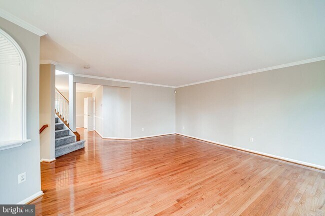 Building Photo - 6262 Harbin Dr
