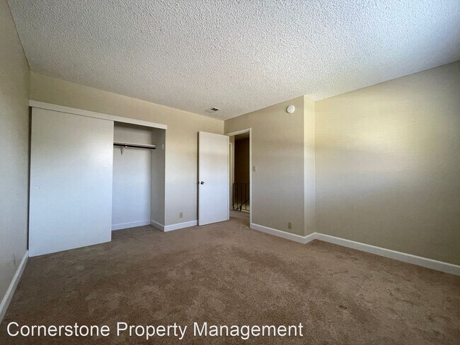 Foto del edificio - 2 br, 1.5 bath House - 43 Hemlock Ln