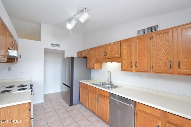 Foto del edificio - 4119 W St John Rd